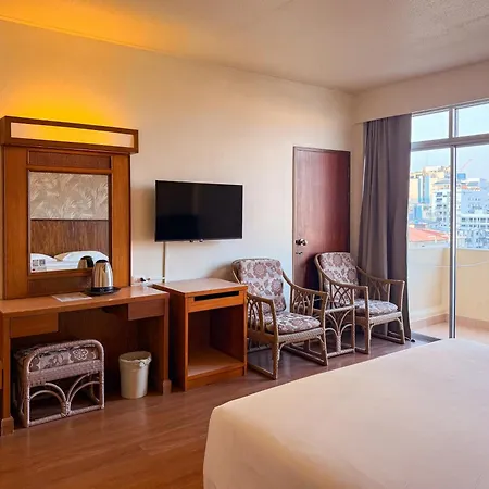 Golden Beach Hotel Pattaya-3